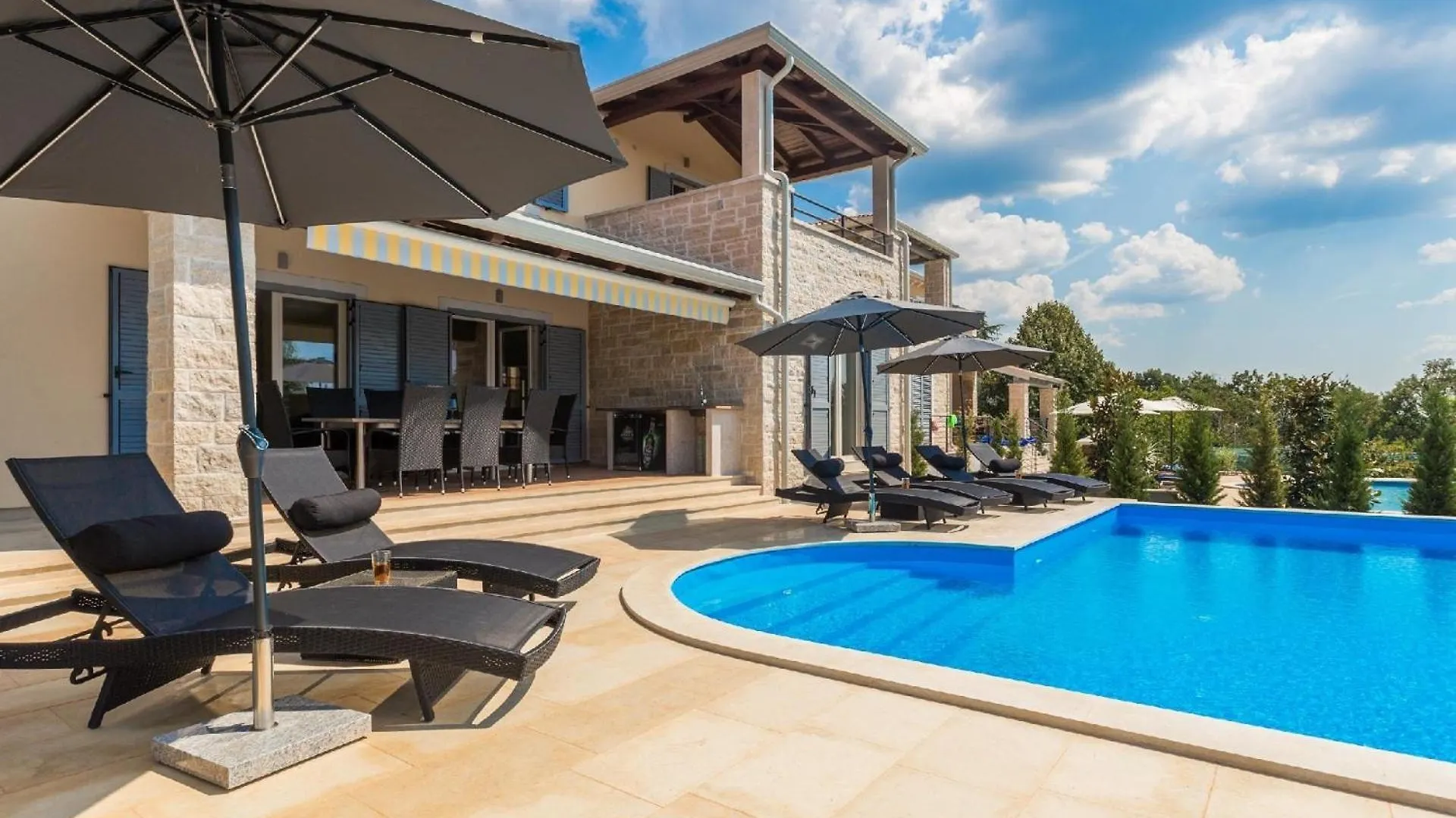 Ferienhaus Mit Privatpool Fuer 8 Personen Ca 180 Qm In Deklici, Istrien Istrische Riviera Kastelir