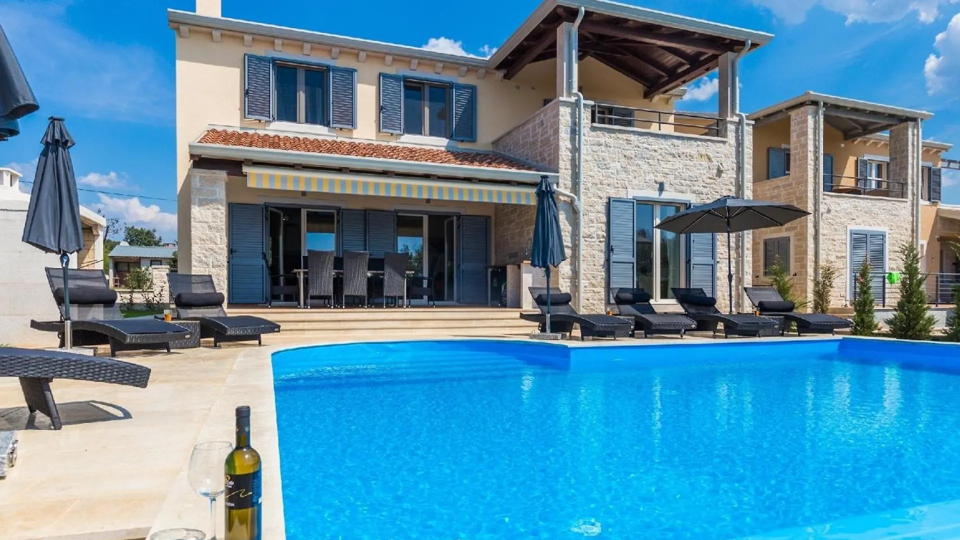 Ferienhaus Mit Privatpool Fuer 8 Personen Ca 180 Qm In Deklici, Istrien Istrische Riviera Kaštelir 0*,  Chorwacja