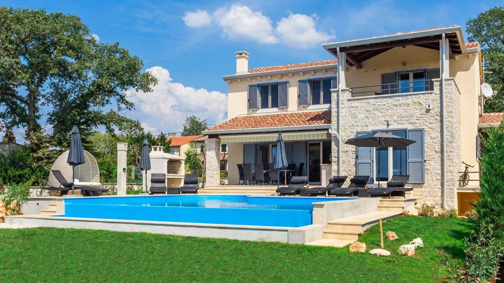 Ferienhaus Mit Privatpool Fuer 8 Personen Ca 180 Qm In Deklici, Istrien Istrische Riviera Kastelir 0*,  Croatia